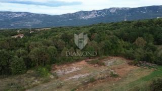 Dintorni di Albona, terreno edificabile con progetto