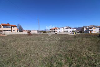 Labin, dintorni, terreno edificabile vicino alla città 