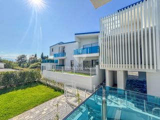 Umago, San Lorenzo, Trilocale arredato con vista mare!