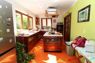 OCCASIONE! Pomer - casa indipendente a 150 m dal mare! 