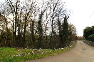 RIJEKA, ČAVLE, terreno in una strada tranquilla vicino al centro