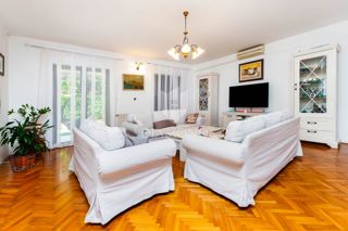 Rovigno, immobili per affari e residenziali in una posizione privilegiata