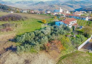 Visinada, terreno edificabile con vista aperta