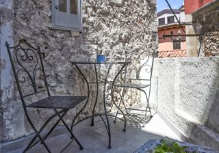 Bilocale con terrazza nel cuore di Rovigno