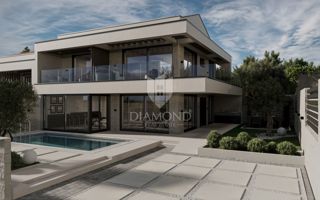 Umago, Lovrečica! Villa di lusso a 100 m dal mare!