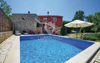 Labin, dintorni, casa in un insediamento tranquillo