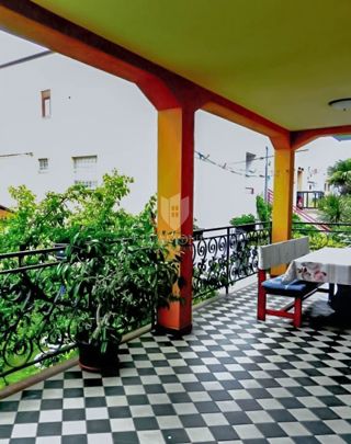 Rovigno, appartamento con ampia terrazza in una posizione popolare