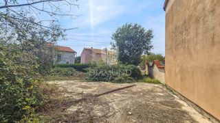 Terreno con permesso di costruzione per 5 appartamenti, Medolino!
