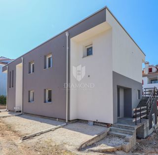 Rovigno! Tre appartamenti in un nuovo edificio con piscina!