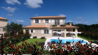 Žminj, dintorni, edificio di nuova costruzione di alta qualità con piscina e cucina estiva