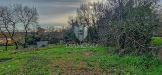 Cittanova, dintorni, splendido terreno di 1082 m2 con un'antica marca!