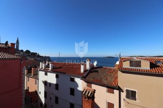 Rovigno, centro città, appartamento su due livelli, vista mare