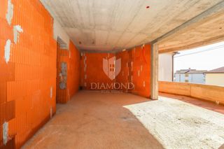 Medolino, dintorni, appartamento al primo piano