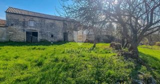 Casa indipendente in pietra vicino a Sanvincenti