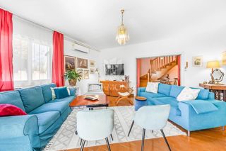 OCCASIONE! Vicino a Pola, casa con tre unità abitative!