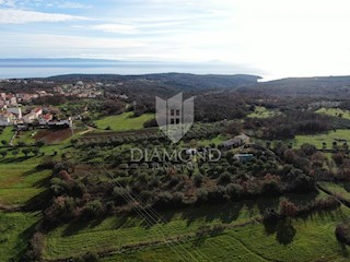 Marčana, dintorni, complesso di terreni edificabili e agricoli