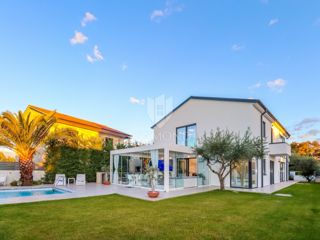 Rovigno, una fantastica villa con piscina in un'ottima posizione