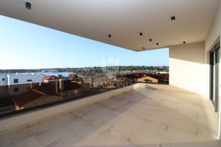 Fantastico appartamento moderno in un nuovo edificio con vista sul mare - Volme