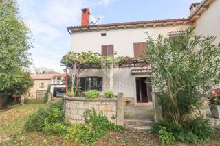 Tenuta istriana con più edifici vicino a splendide spiagge