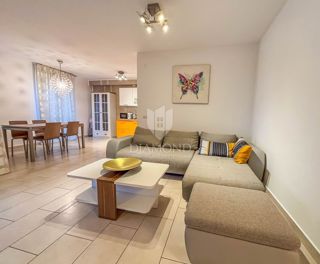 Umago, appartamento in centro con vista mare!