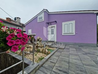 Labin, dintorni, piano terra in un quartiere tranquillo