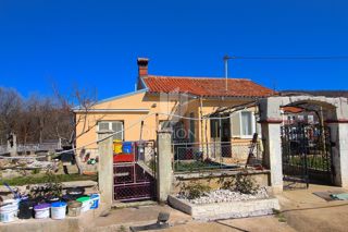 Labin, dintorni, casa vicino al mare