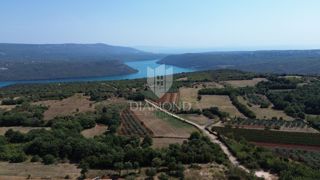 Barbana, dintorni, terreno edificabile vicino al mare