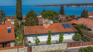 Dintorni di Novigrad, casa indipendente 3a fila al mare!