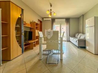 Novigrad, piano terra 71 m2, 300 m dal mare