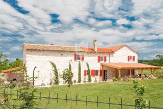 Una bella casa in pietra nei dintorni di Rovigno