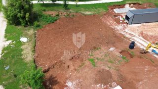 Albona, terreno edificabile attraente 