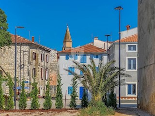 Occasione, appartamento in centro storico con vista mare