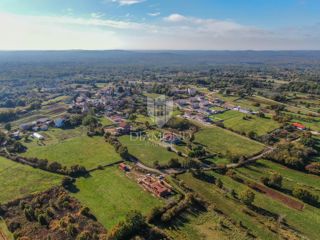 Bellissimo terreno vicino a Rovigno