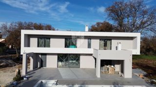 Marčana, una grande villa con vista sul mare