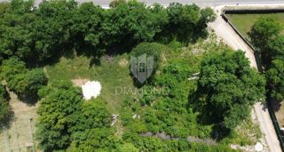 LABIN, TERRENO EDIFICABILE VICINO AL CENTRO