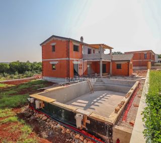 Rovigno, dintorni, nuova casa con piscina e vista sulla natura