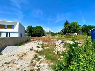 Terreno Poreč, 1.642m2