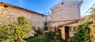 OCCASIONE! Bale, casa in pietra, fienile e giardino nel centro