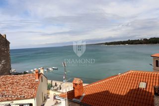 Poreč- Parenzo- Occasione, appartamento nel centro della città vecchia con vista mare