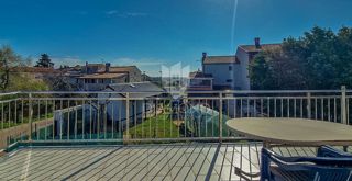 OPPORTUNITÀ! Umag e dintorni. Appartamento con due terrazze + monolocale.