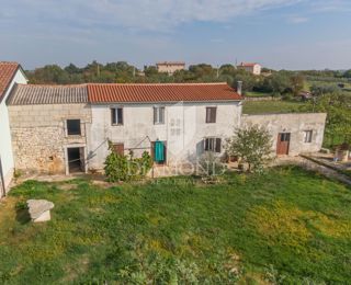 Dignano, dintorni, casa con ampio giardino