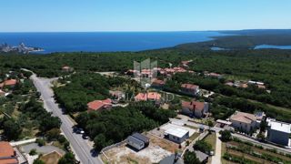 Labin, dintorni, terreno edificabile con vista mare