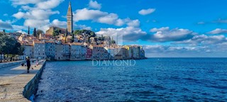 Rovigno, appartamento con vista impressionante sulla città e sul mare