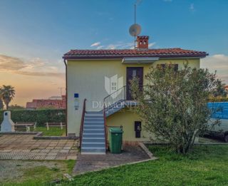 Zona Cittanova, casa 132m2, a 80m dal mare!