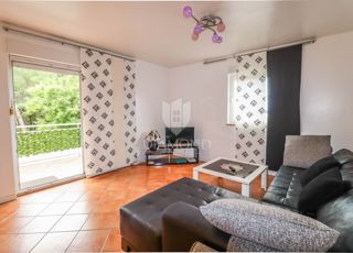 Umago, dintorni, confortevole appartamento con vista mare!