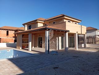 Svetvinčenat, casa fantastica in una posizione privilegiata