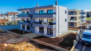 Umago! Appartamento con vista mare e 2 camere da letto!