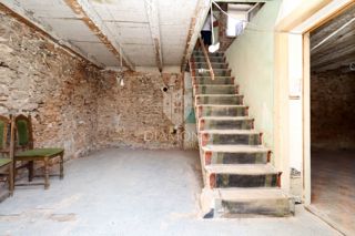 Marčana - Casa a schiera da ristrutturare nel centro del paese!