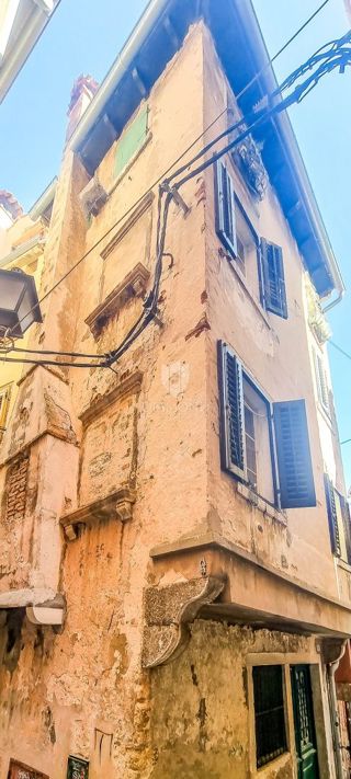 Istria, Rovigno, Città Vecchia, Casa con anima e potenziale