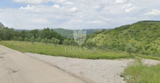 Buie, Castelnuovo, terreno perfetto di 553 m2 vicino al confine!